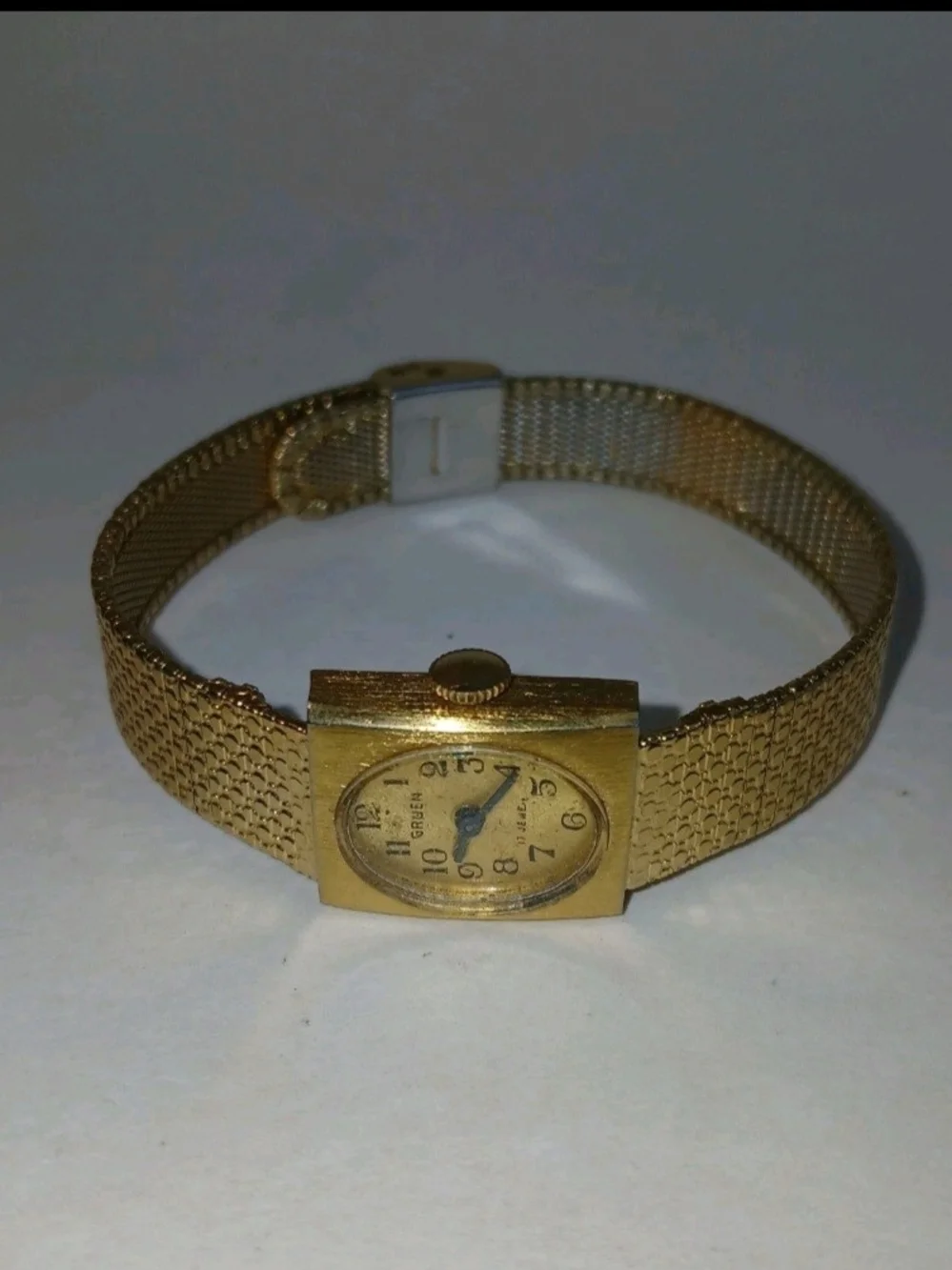 Vintage Gruen 17 Jewels Mechanical Movement Watch Original Bracelet Runs